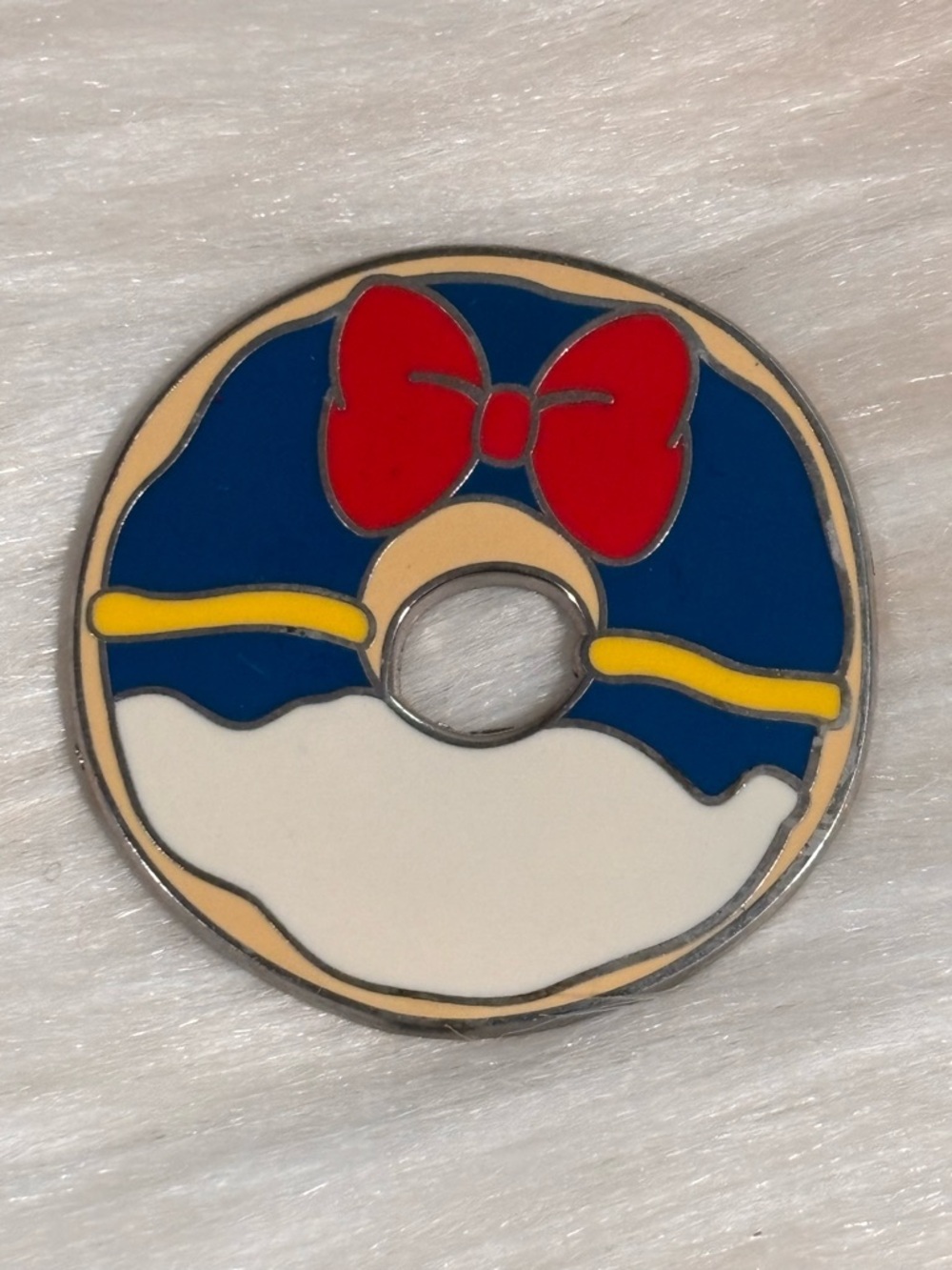Disney Pin Character Donuts Mystery - Donald Duck 2014